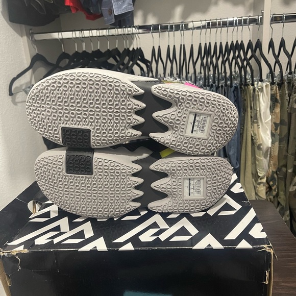 Size 10. Jordan Why Not ZER0.2 I Don't Care **BRAND NEW**Deadstock - Picture 12 of 13
